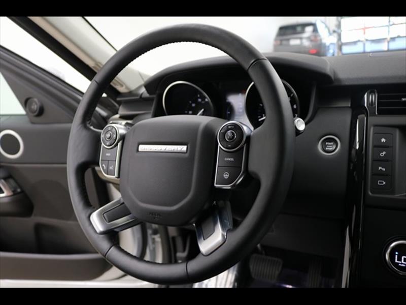 2017 Land Rover Discovery SE