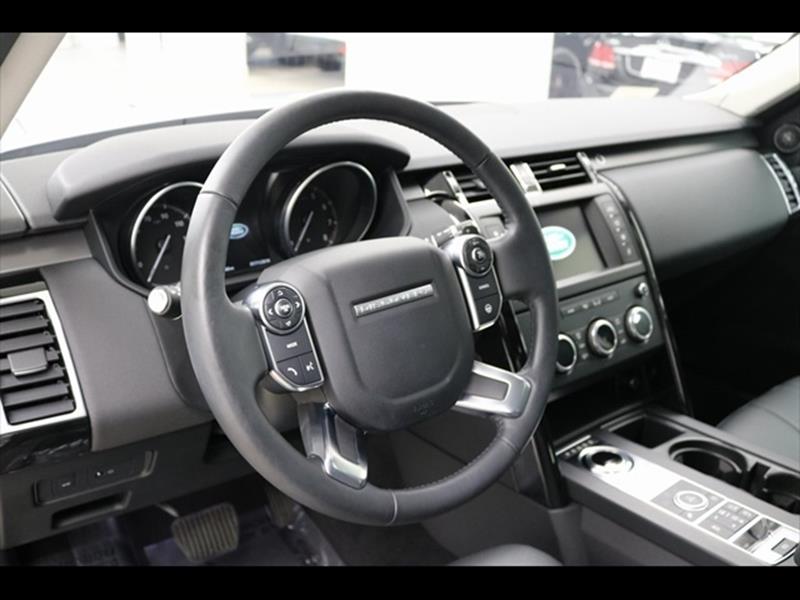 2017 Land Rover Discovery SE