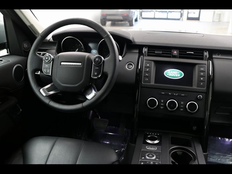 2017 Land Rover Discovery SE