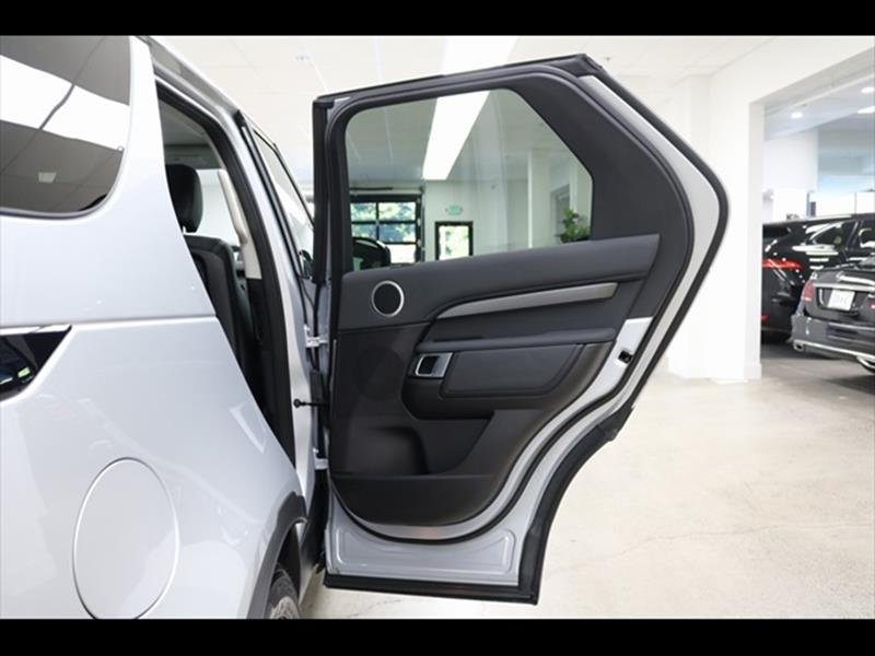 2017 Land Rover Discovery SE