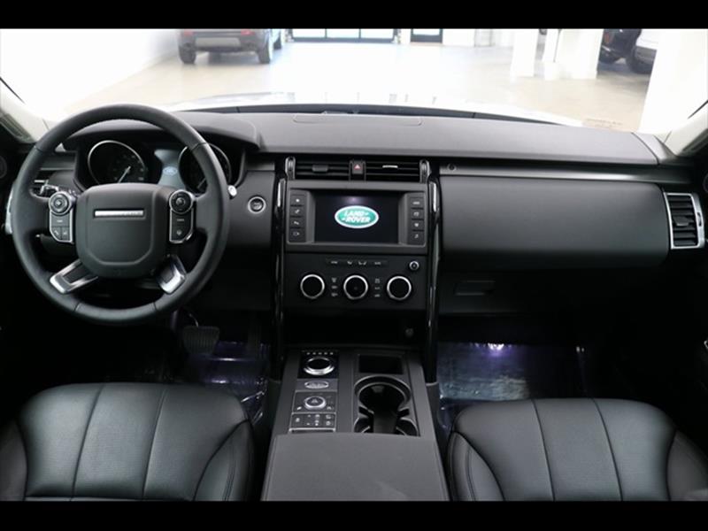 2017 Land Rover Discovery SE