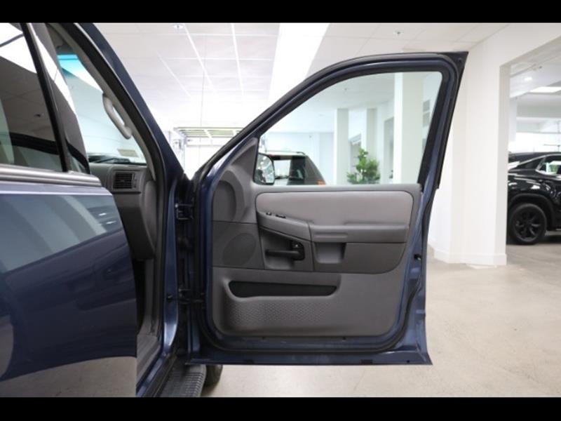 2005 Ford Explorer XLT