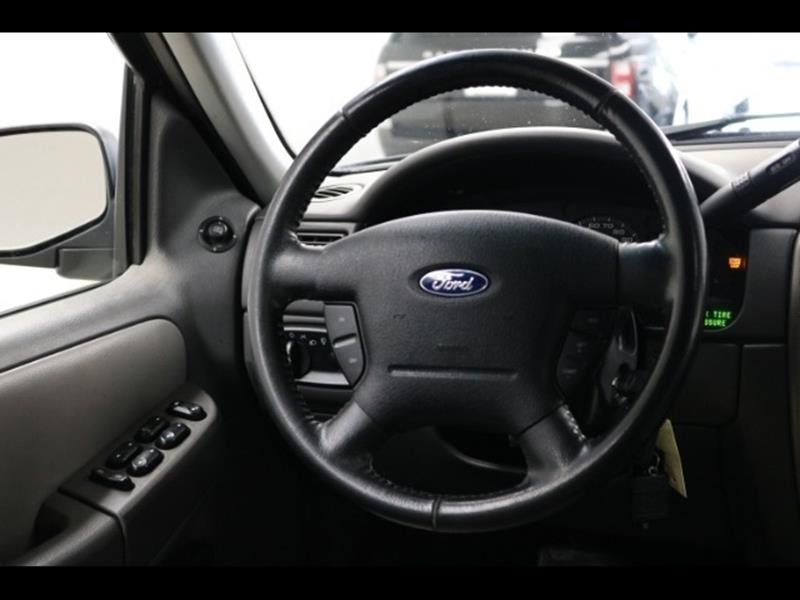 2005 Ford Explorer XLT