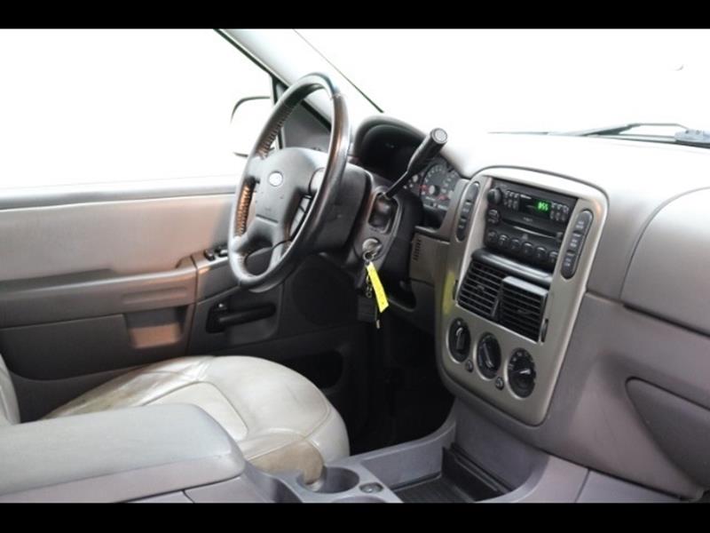 2005 Ford Explorer XLT