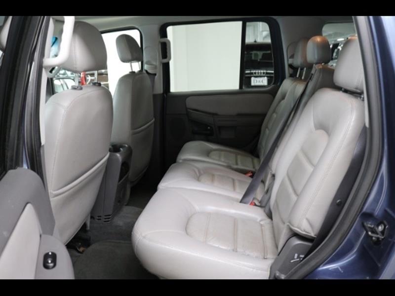 2005 Ford Explorer XLT