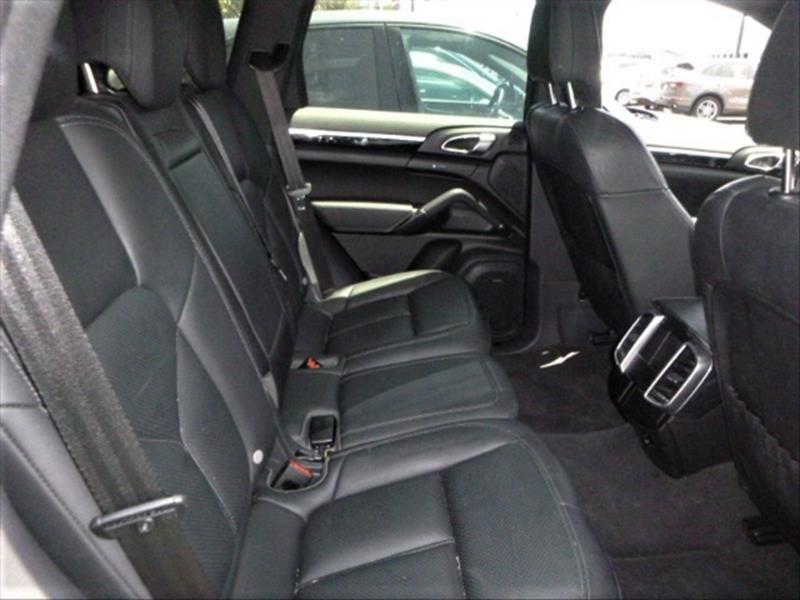 2016 Porsche Cayenne S E-Hybrid