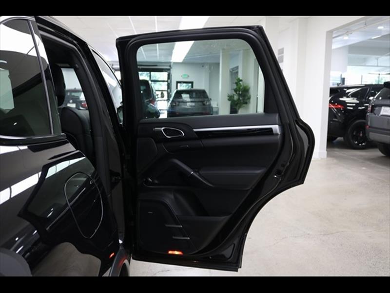 2016 Porsche Cayenne S E-Hybrid