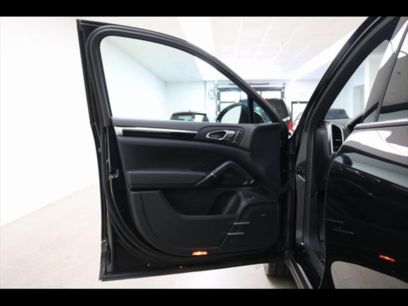 2016 Porsche Cayenne S E-Hybrid