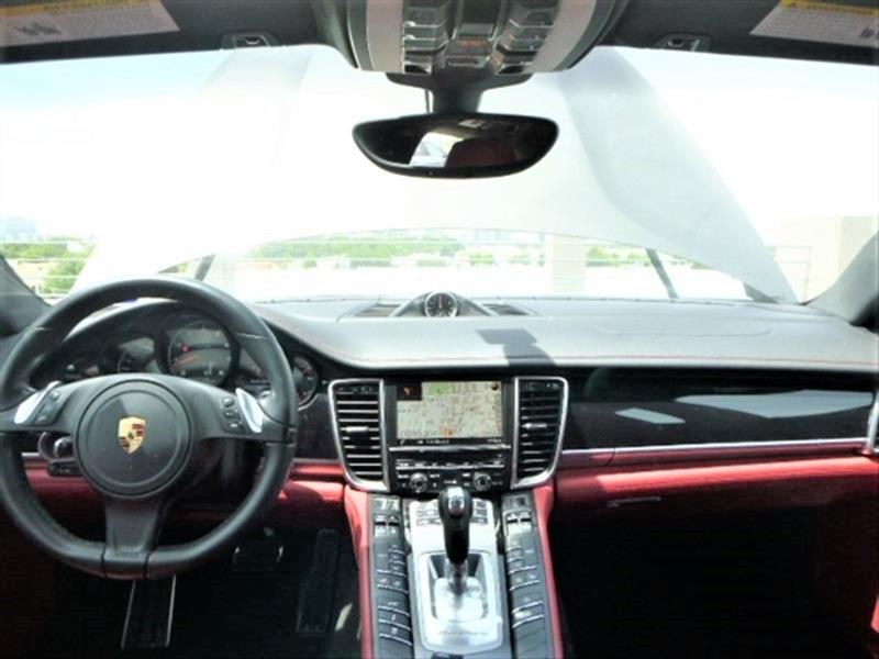 2016 Porsche Panamera
