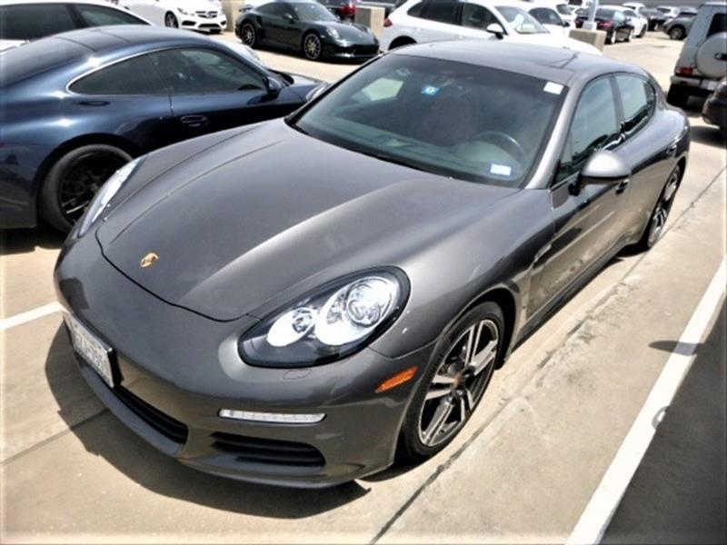 2016 Porsche Panamera