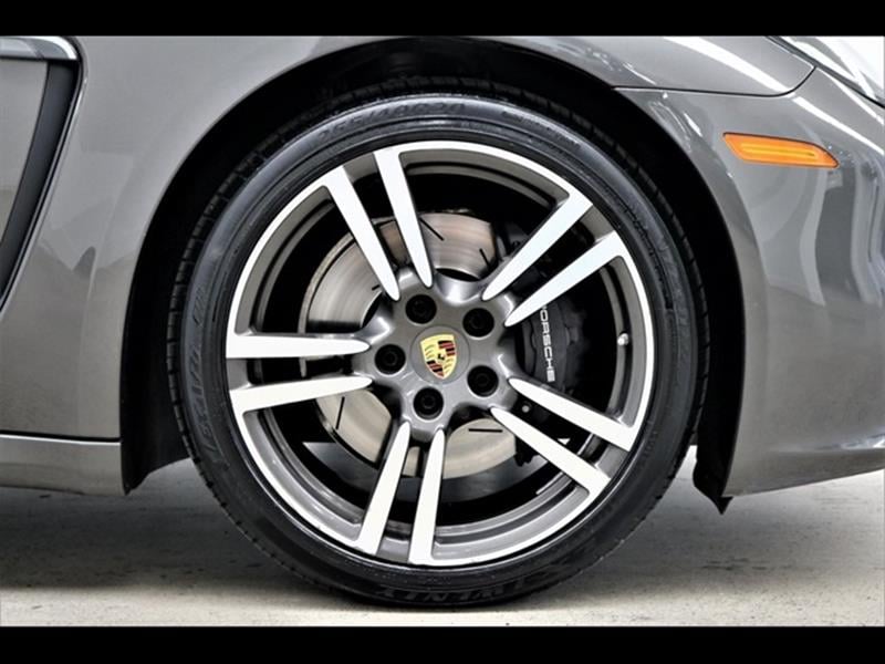 2016 Porsche Panamera