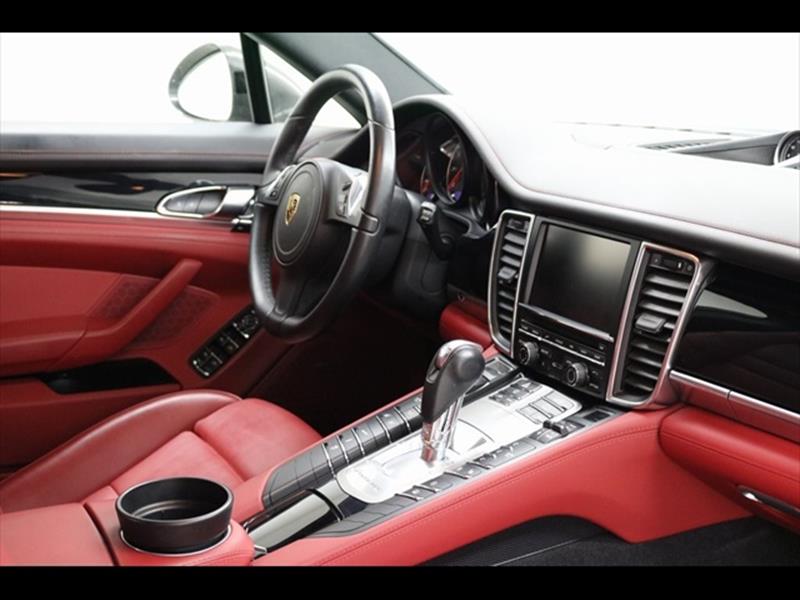2016 Porsche Panamera