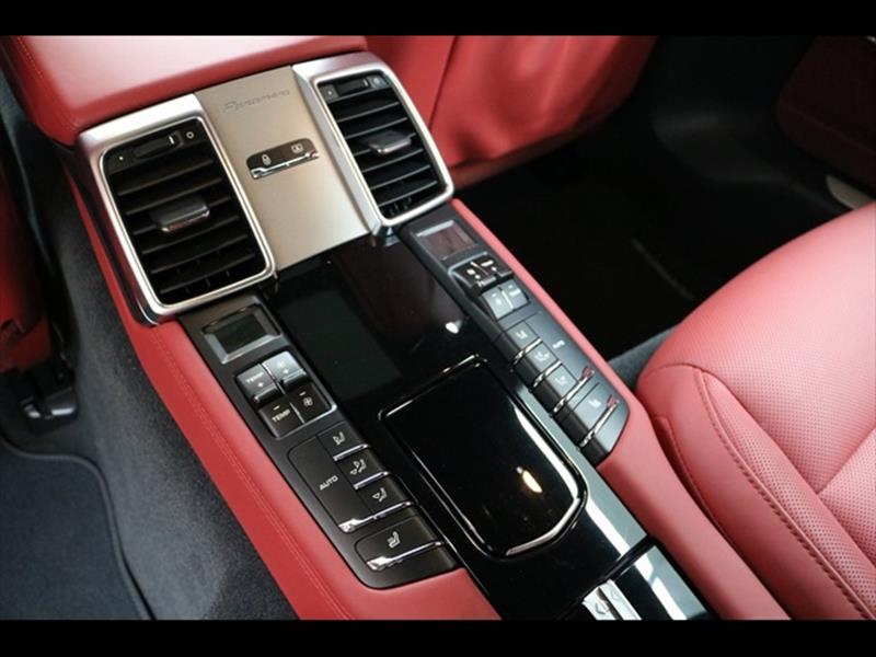 2016 Porsche Panamera