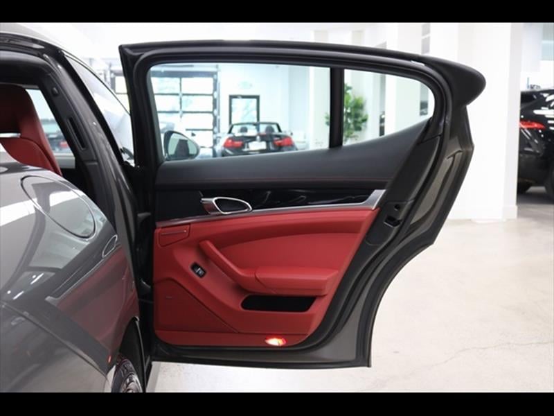 2016 Porsche Panamera