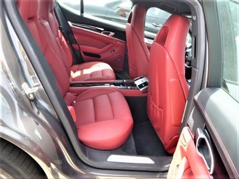 2016 Porsche Panamera