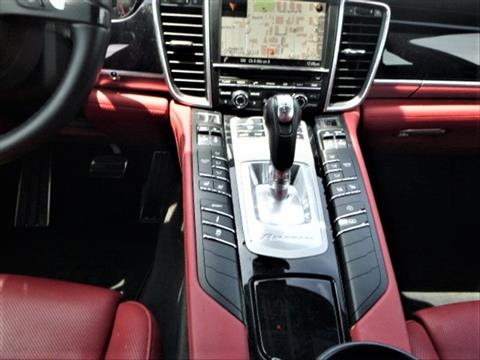 2016 Porsche Panamera