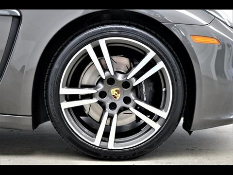 2016 Porsche Panamera