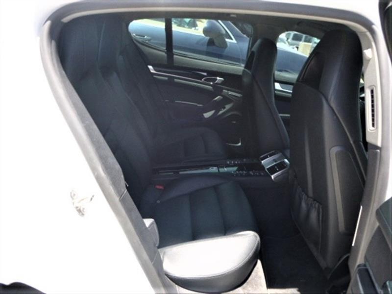 2016 Porsche Panamera