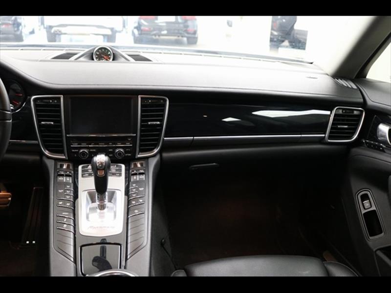 2016 Porsche Panamera