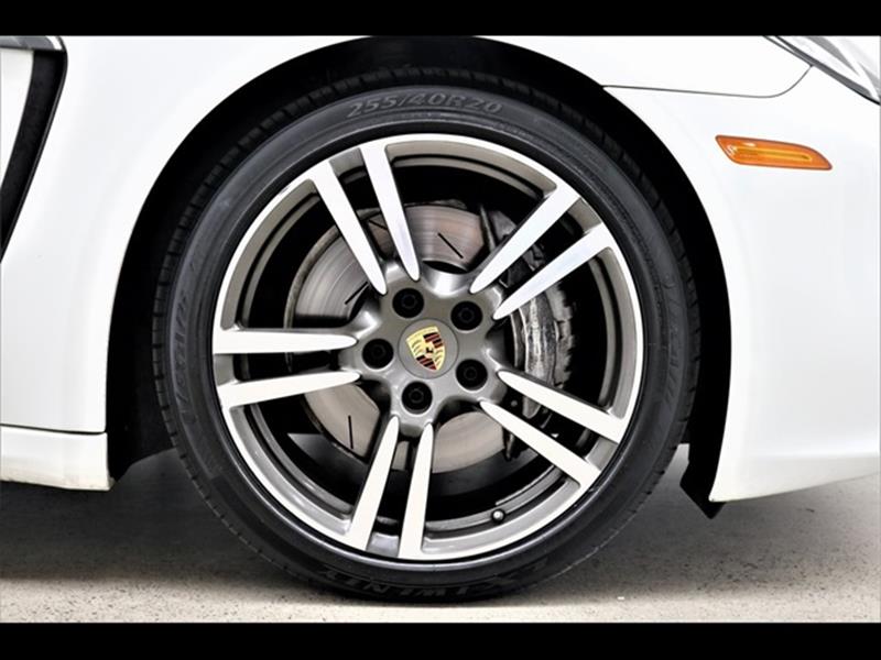 2016 Porsche Panamera