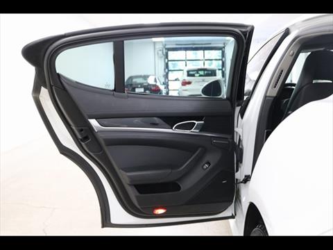 2016 Porsche Panamera