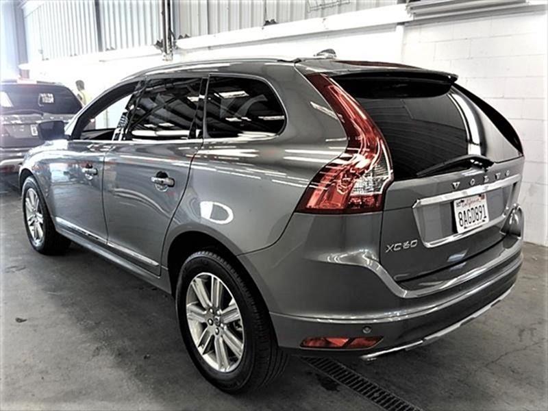 2017 Volvo XC60 T5 Inscription
