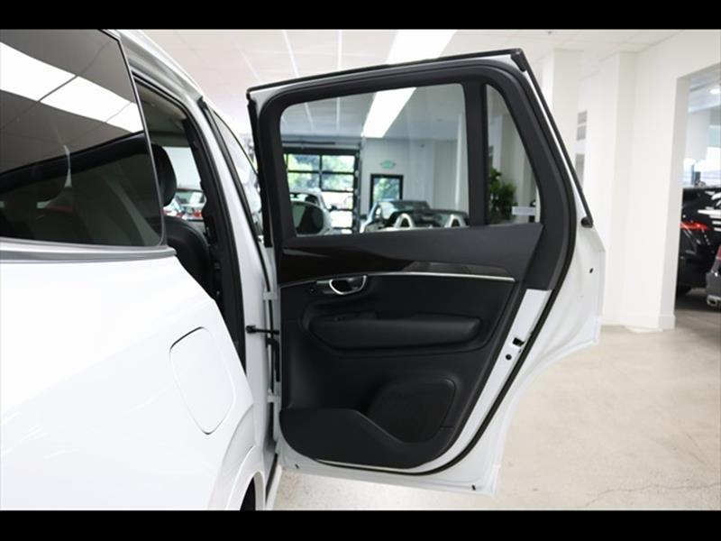 2018 Volvo XC90 T6 Momentum