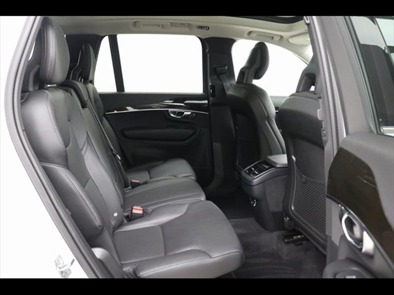 2018 Volvo XC90 T6 Momentum
