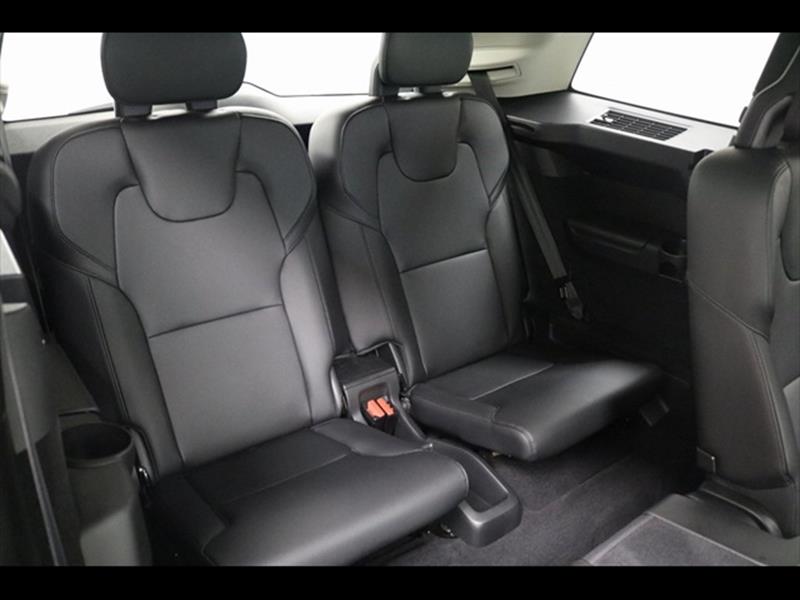 2018 Volvo XC90 T6 Momentum