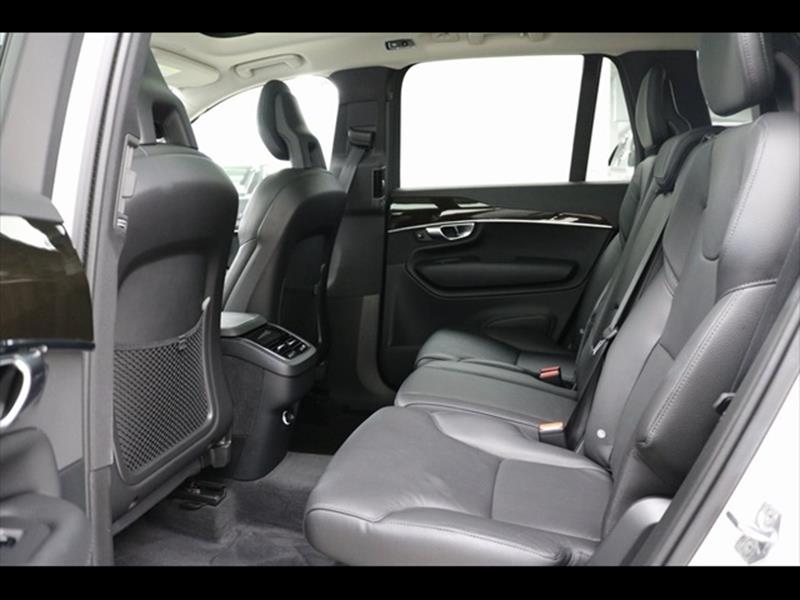2018 Volvo XC90 T6 Momentum