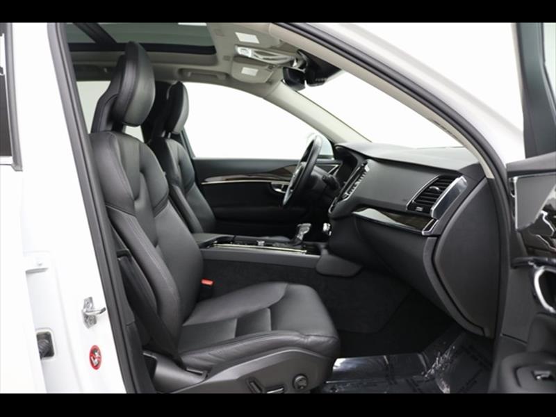 2018 Volvo XC90 T6 Momentum