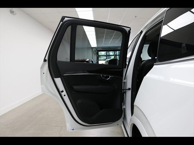 2018 Volvo XC90 T6 Momentum