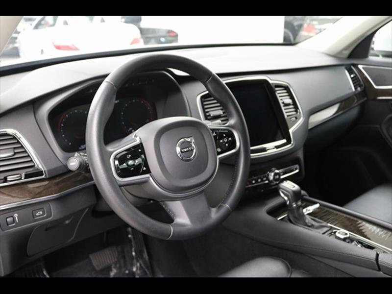2018 Volvo XC90 T6 Momentum