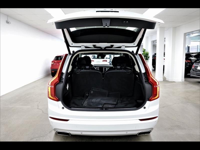 2018 Volvo XC90 T6 Momentum