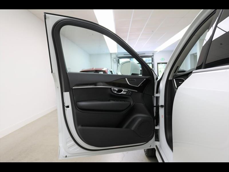 2018 Volvo XC90 T6 Momentum