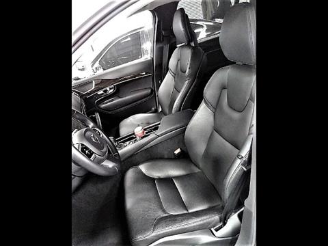 2018 Volvo XC90 T6 Momentum