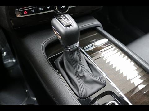 2018 Volvo XC90 T6 Momentum