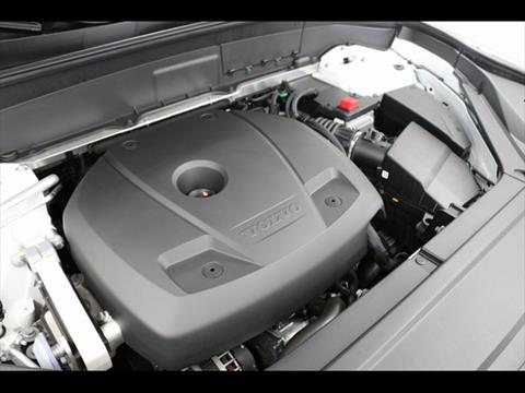 2018 Volvo XC90 T6 Momentum