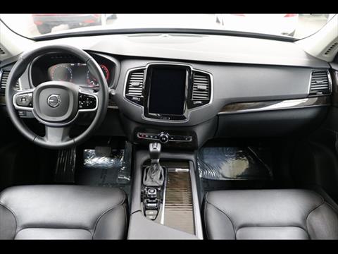 2018 Volvo XC90 T6 Momentum