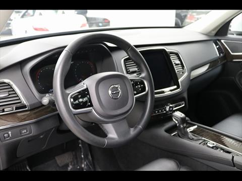 2018 Volvo XC90 T6 Momentum