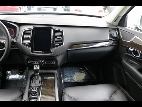 2018 Volvo XC90 T6 Momentum
