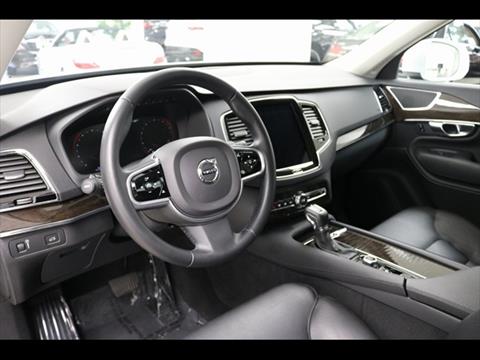 2018 Volvo XC90 T6 Momentum