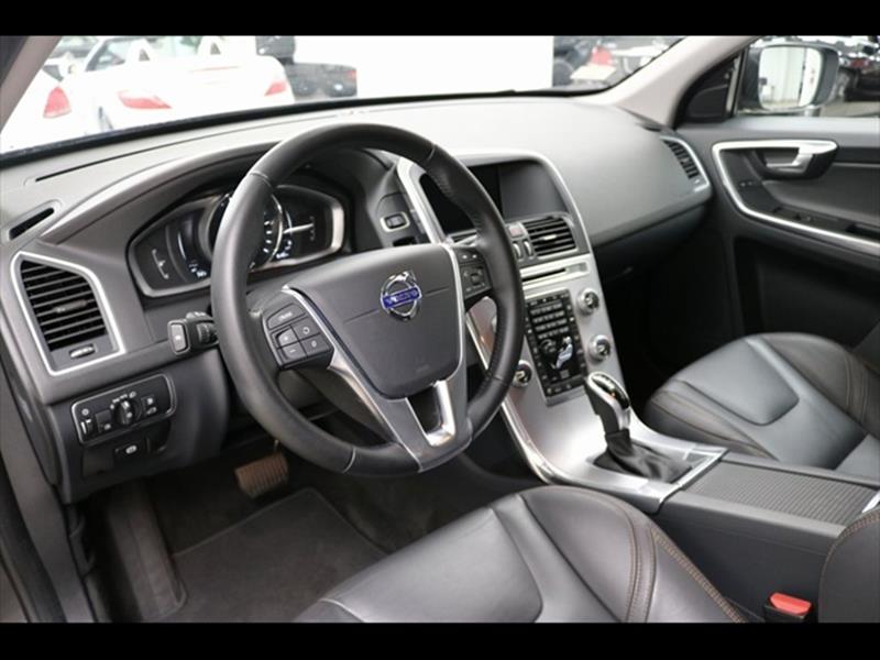 2017 Volvo XC60 T5 Dynamic