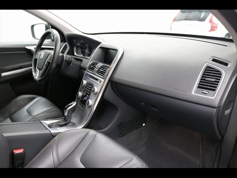 2017 Volvo XC60 T5 Dynamic