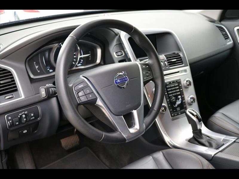 2017 Volvo XC60 T5 Dynamic