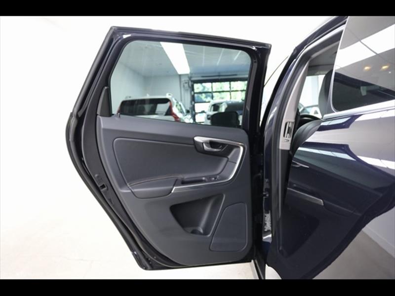 2017 Volvo XC60 T5 Dynamic