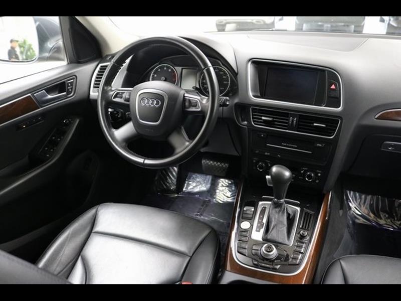 2012 Audi Q5 3.2 quattro Premium Plus