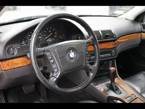2001 BMW 5 Series 525i