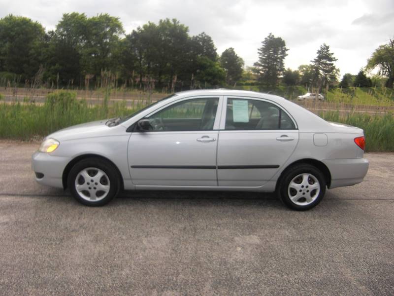 2005 Toyota Corolla for sale at Highland Park Auto Clinic and Sales in Highland Park IL