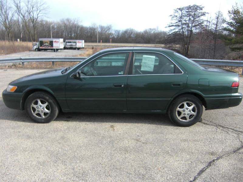 1999 Toyota Camry for sale at Highland Park Auto Clinic and Sales in Highland Park IL